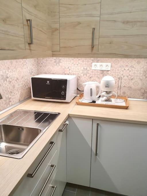 Andrea Apartman Miskolc Belvarosaban エクステリア 写真