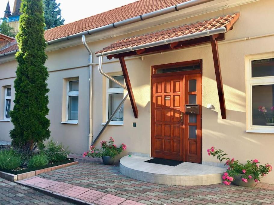 Andrea Apartman Miskolc Belvarosaban エクステリア 写真