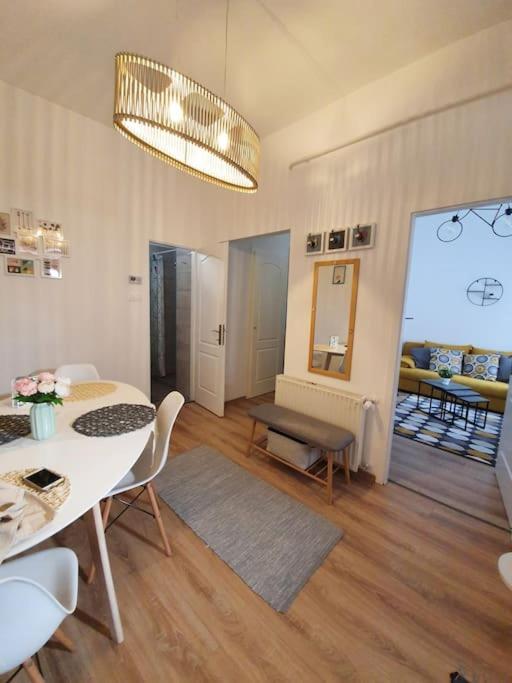 Andrea Apartman Miskolc Belvarosaban エクステリア 写真